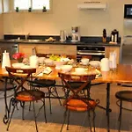 D'hôtes La Maisonnette Couette-café 3*