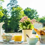 Couette-café D'hôtes La Maisonnette 3*
