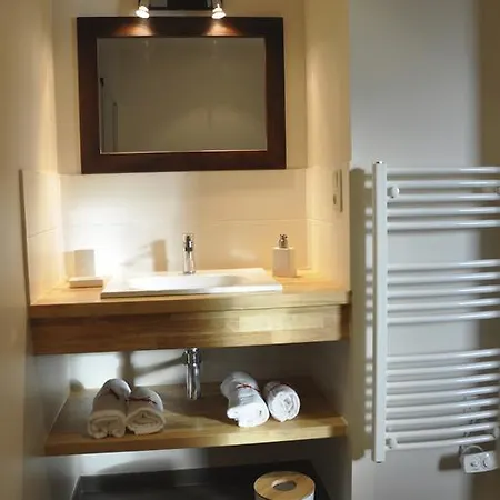 D'hotes La Maisonnette 3* Etusson